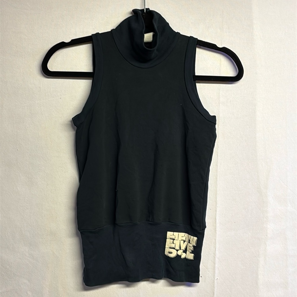 55 Diesel Women’s Athletic Tank Top Black Turtle Neck Size Small
